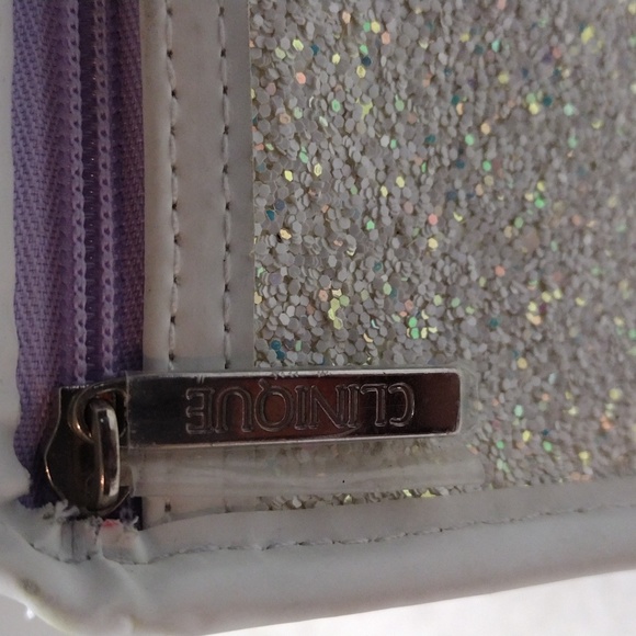 Clinique White Travel Makeup Sparkle Glitter Bag - Picture 8 of 13